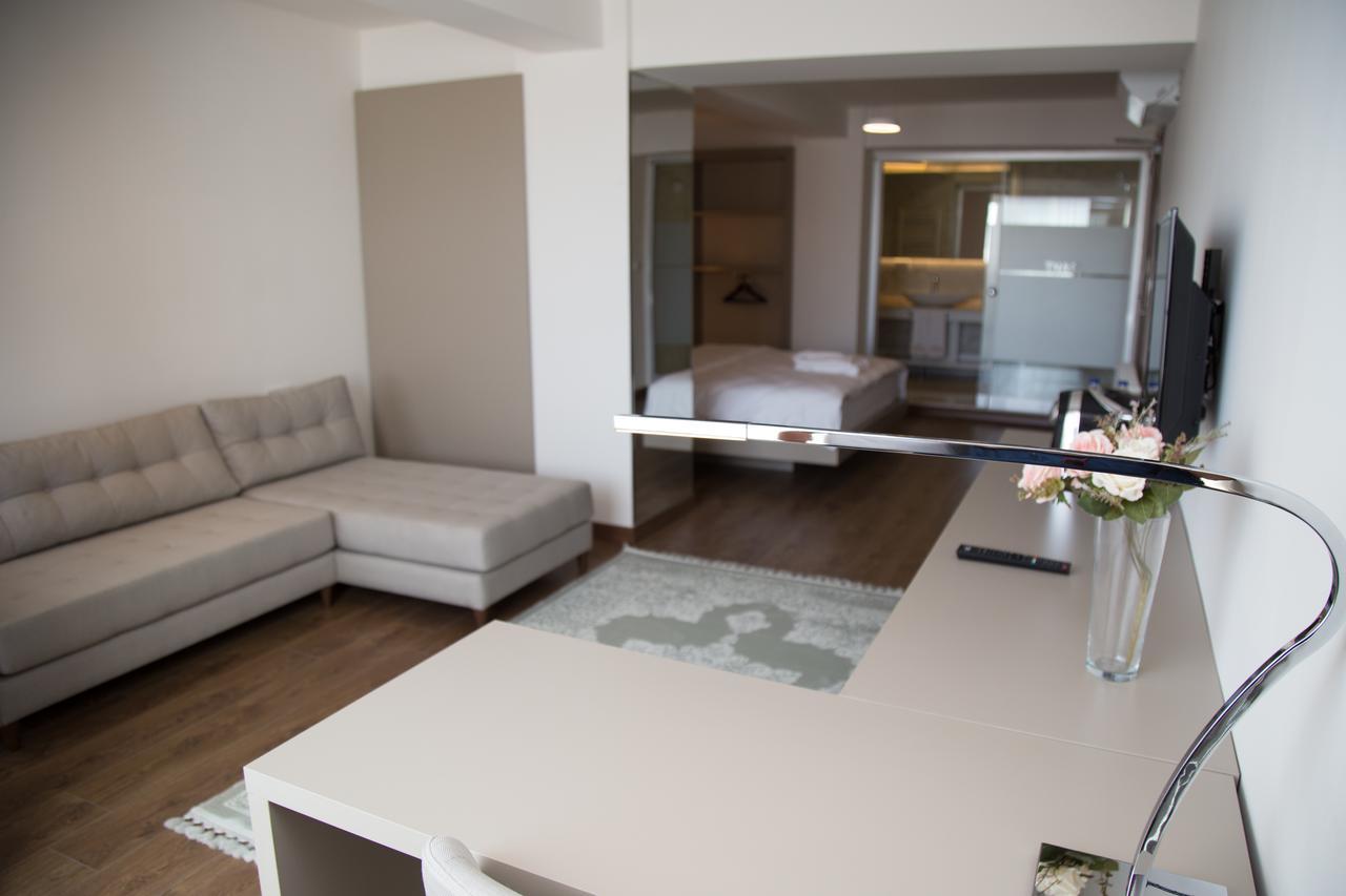 Tn&Co Exclusive Cip Suites And Primeclass Rooms (Adults Only) موجلا المظهر الخارجي الصورة