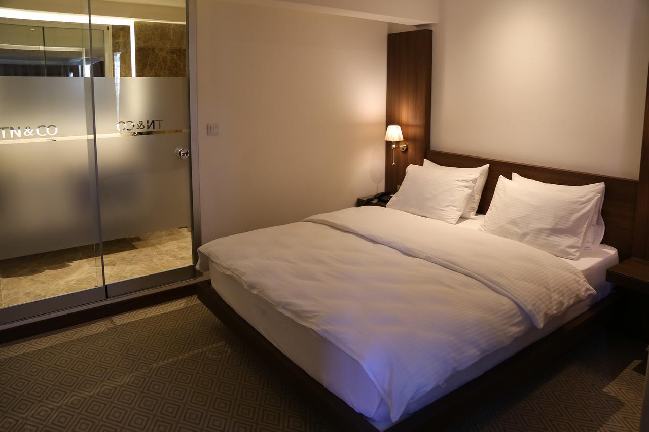 Tn&Co Exclusive Cip Suites And Primeclass Rooms (Adults Only) موجلا المظهر الخارجي الصورة