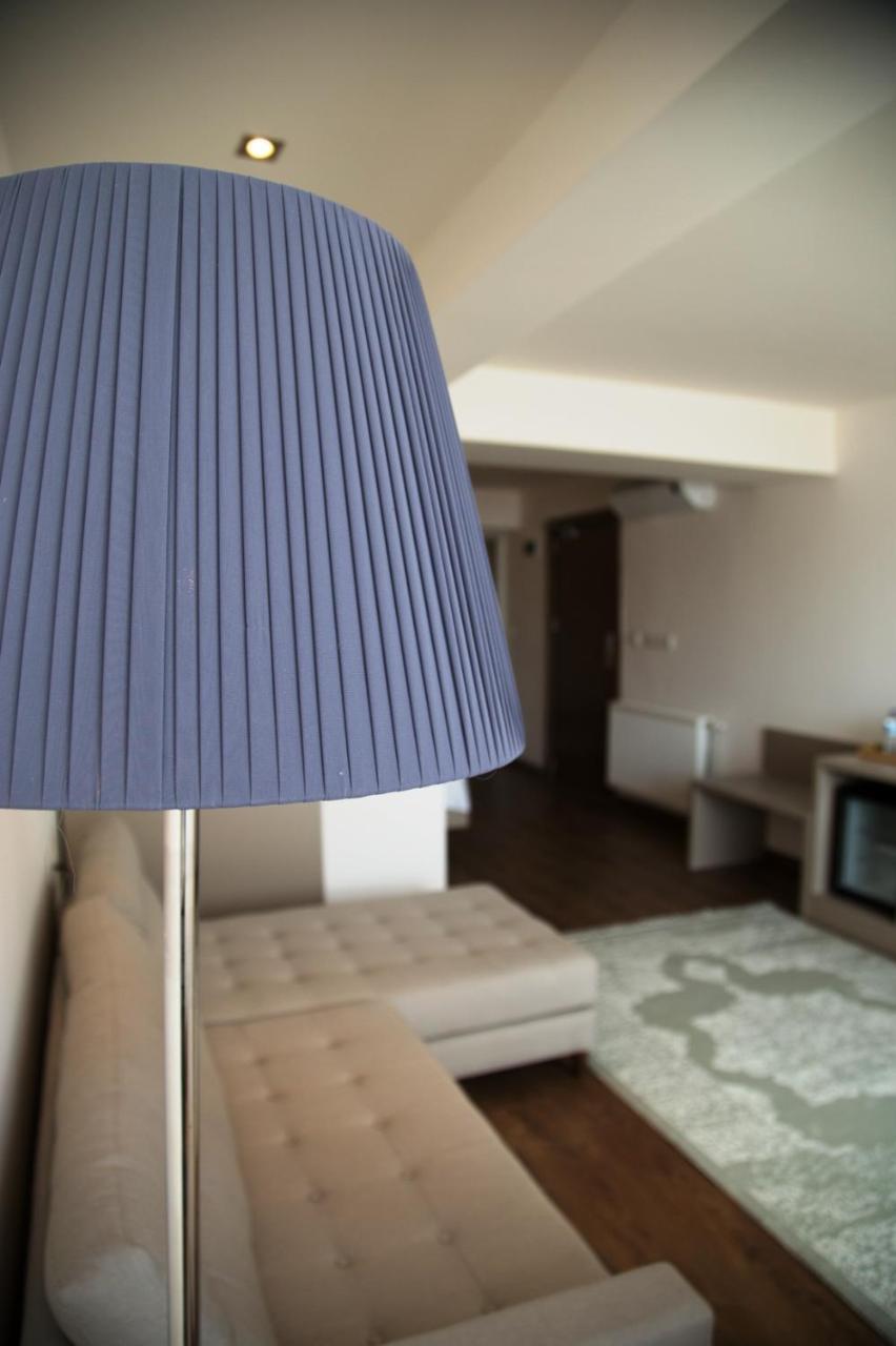 Tn&Co Exclusive Cip Suites And Primeclass Rooms (Adults Only) موجلا المظهر الخارجي الصورة